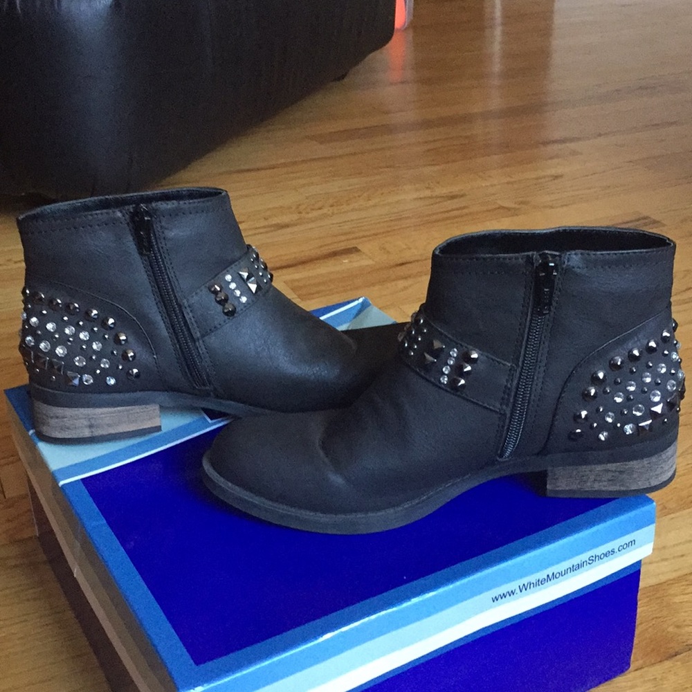 Booties - Picture 5 of 6